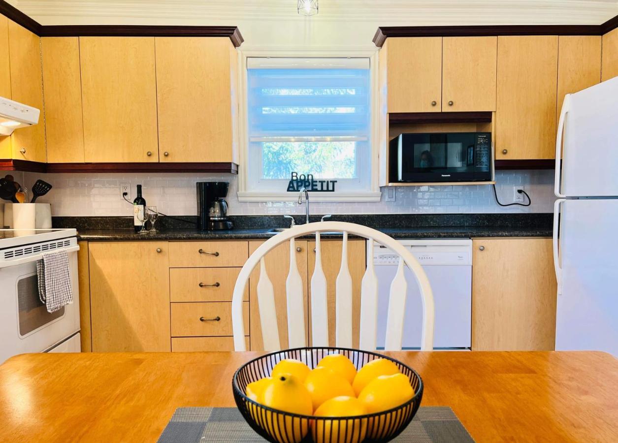 Superbe Condo Plage-Memphremagog Екстер'єр фото