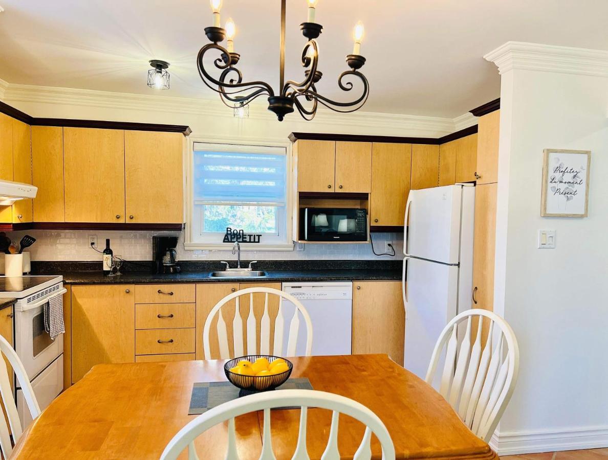 Superbe Condo Plage-Memphremagog Екстер'єр фото