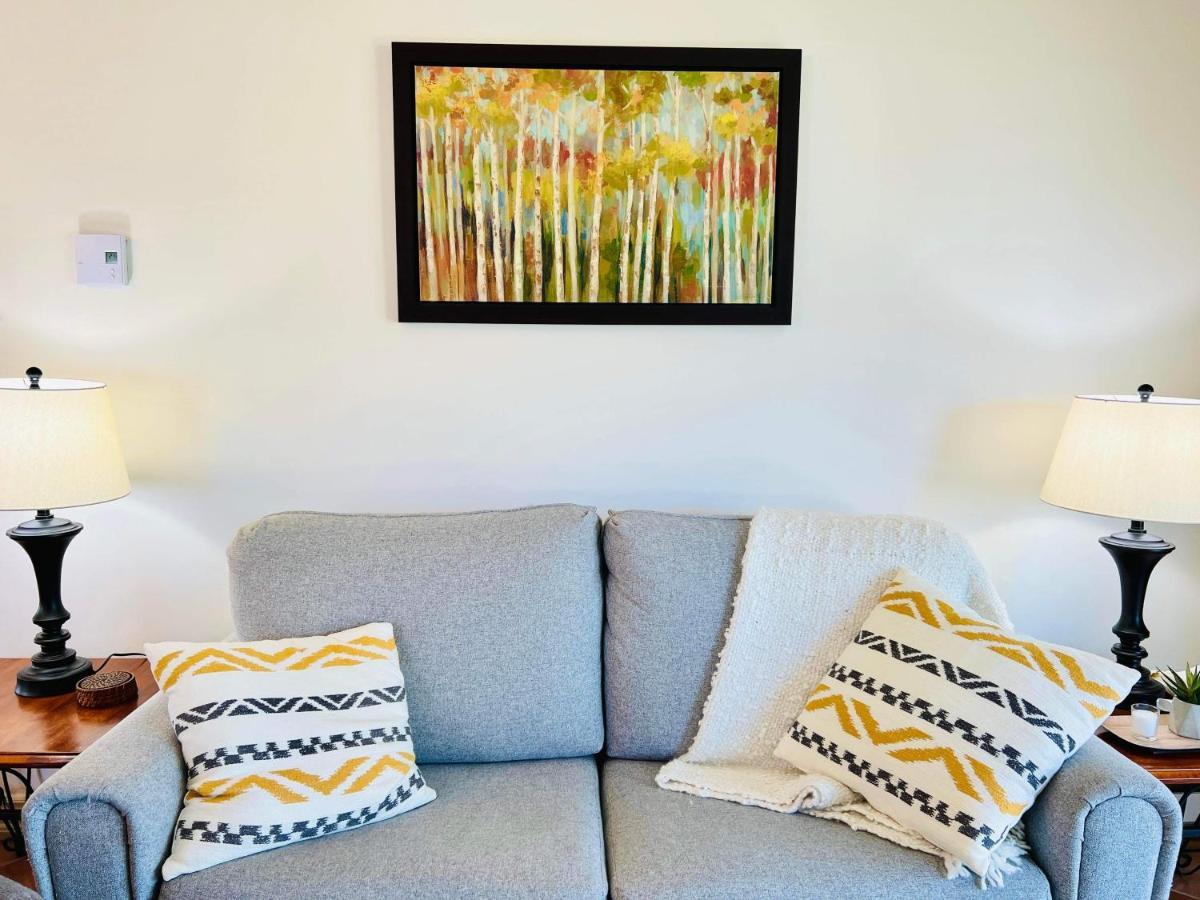 Superbe Condo Plage-Memphremagog Екстер'єр фото